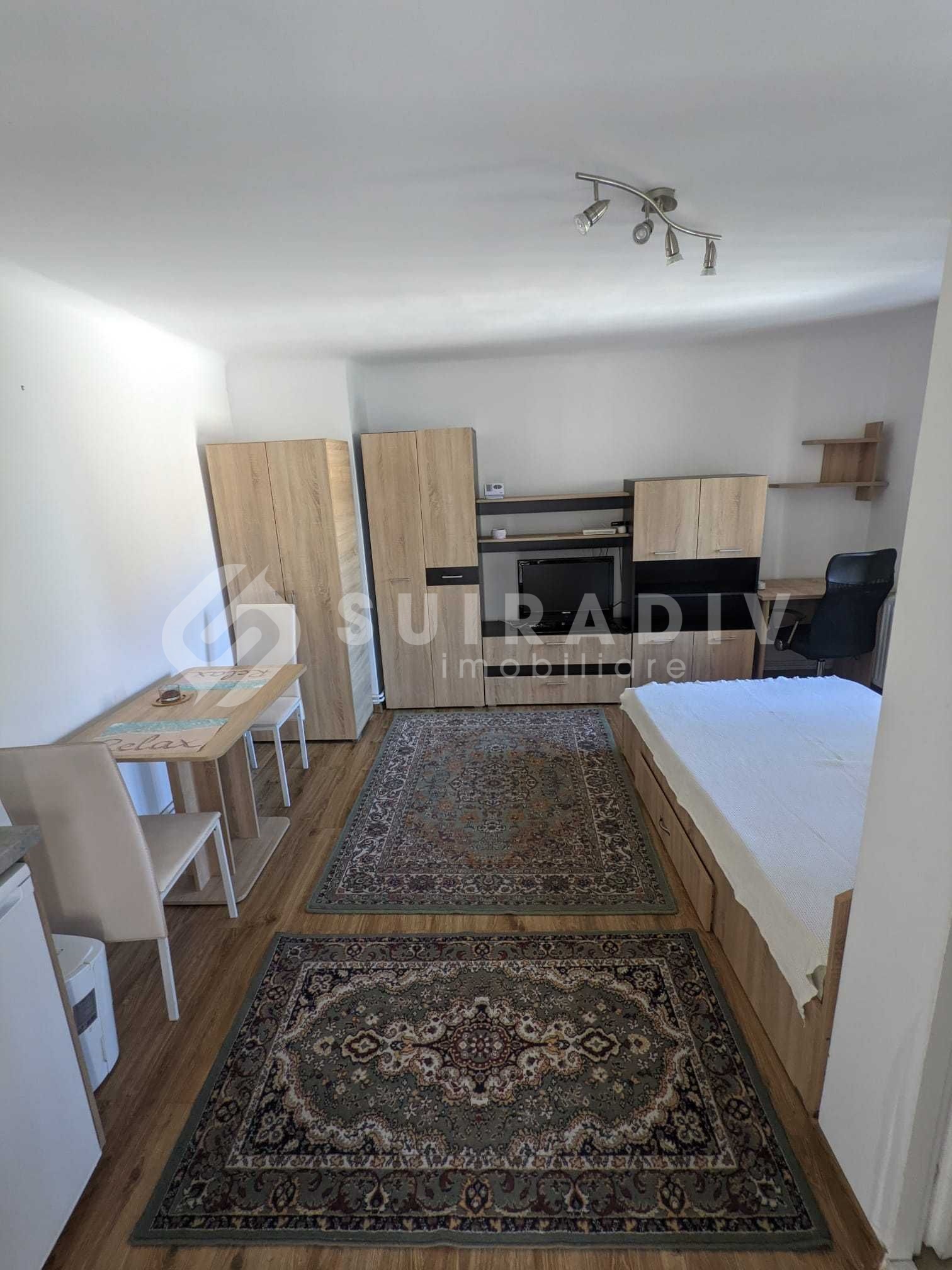 Apartament semidecomandat de inchiriat, cu 1 camera, in zona Centrala, Cluj Napoca S13741