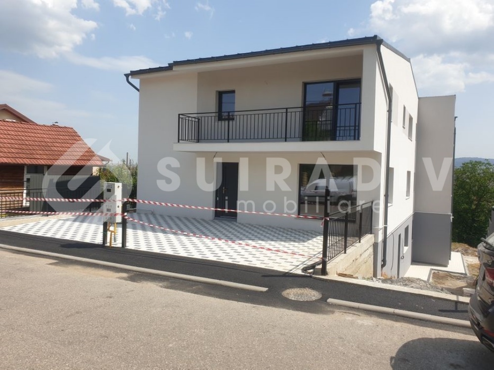 Duplex de vânzare cu 5 camere în zona Dâmbul Rotund, Cluj Napoca S09344