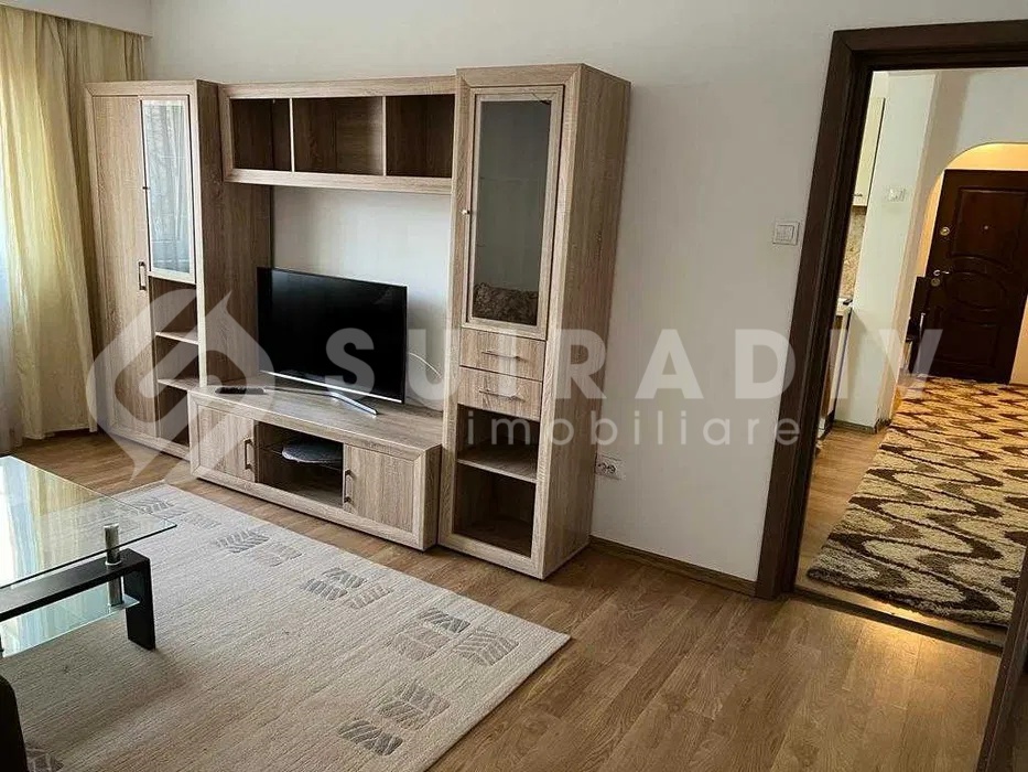 Apartament semidecomandat de inchiriat, cu 3 camere, in zona Marasti, Cluj Napoca S15391
