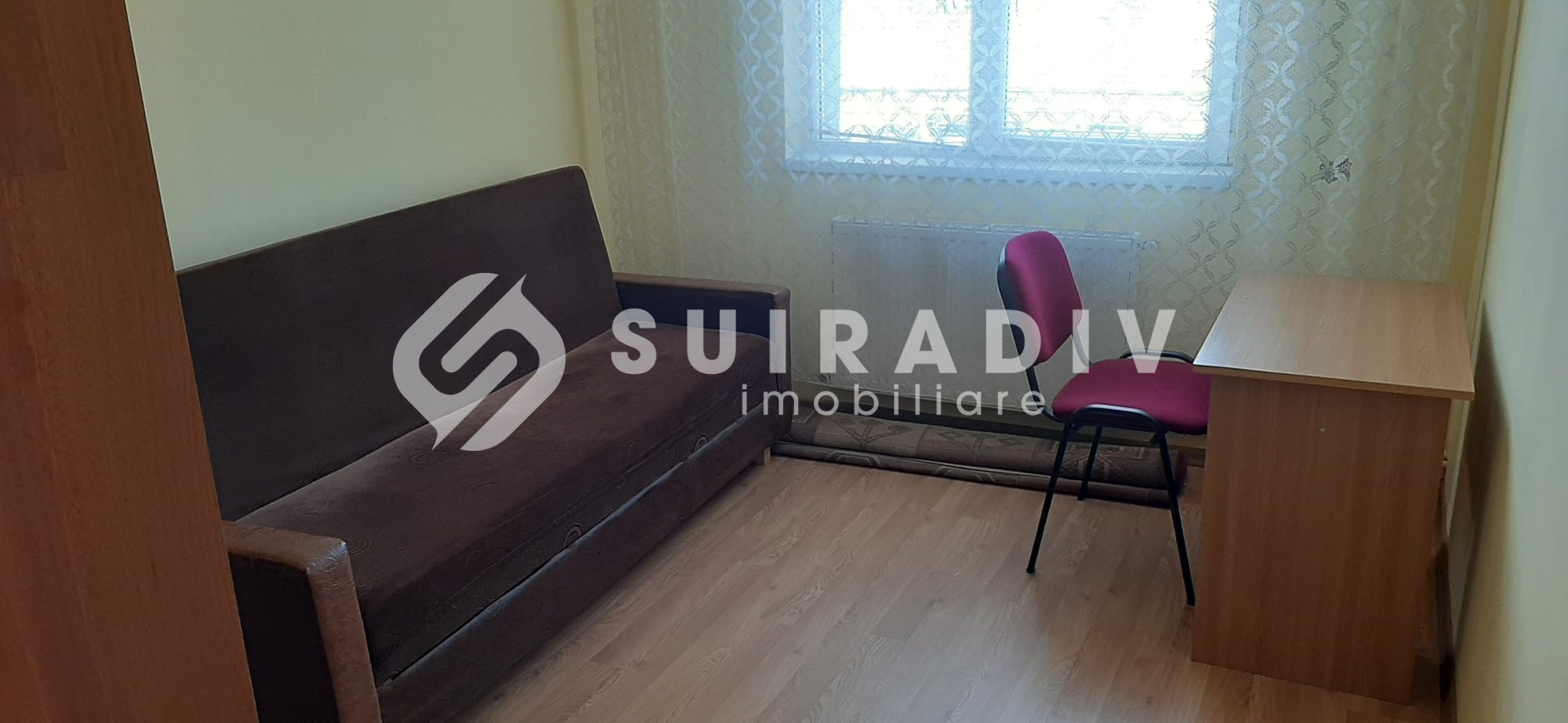 Apartament semidecomandat de vanzare, cu 3 camere, in zona Manastur, Cluj Napoca S15783