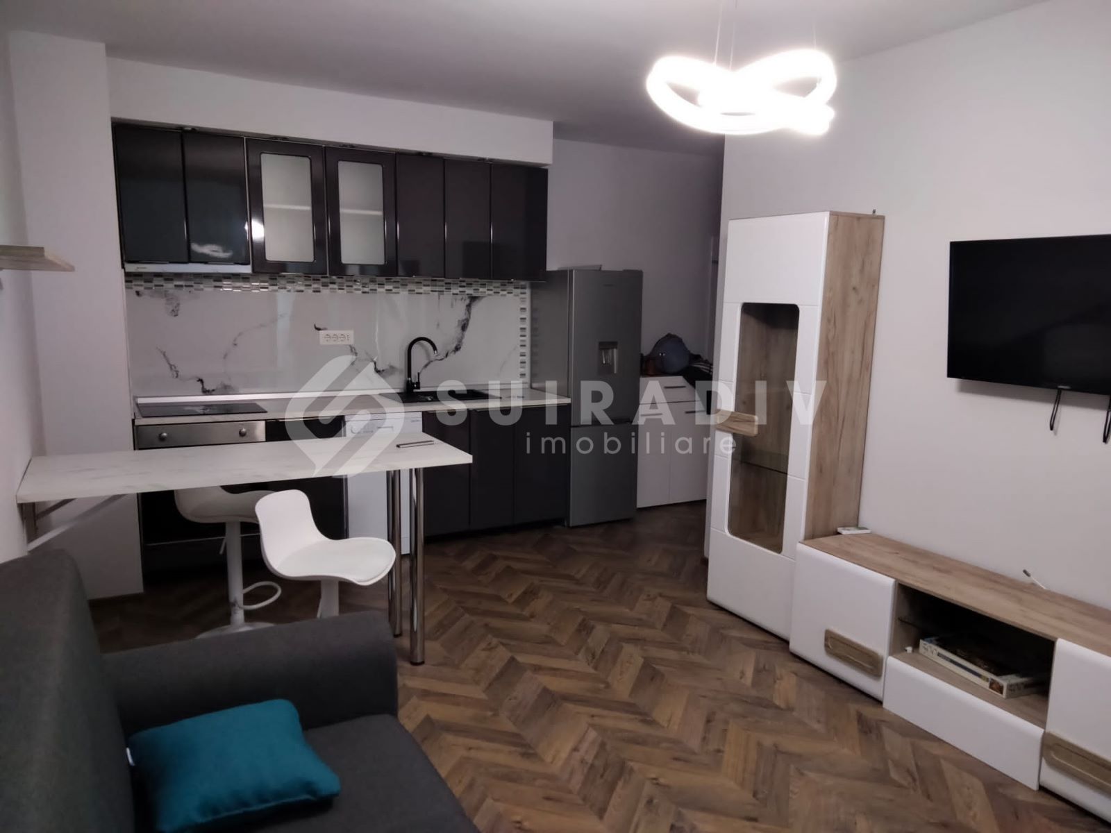 Apartament semidecomandat de vanzare, cu 3 camere, in zona Semicentrala, Cluj Napoca S16105